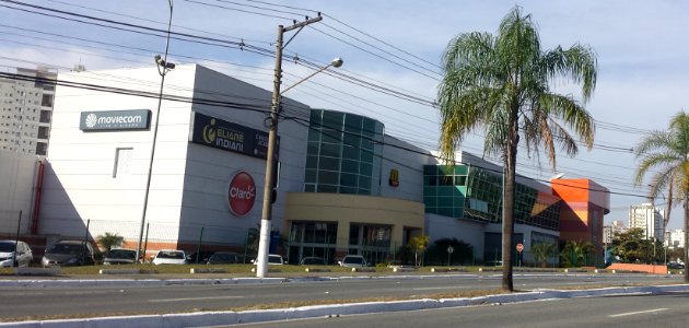 Lado sudoeste do Taubaté Shopping (cropped)