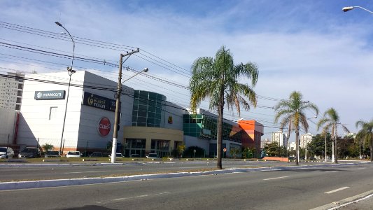 Lado sudoeste do Taubaté Shopping