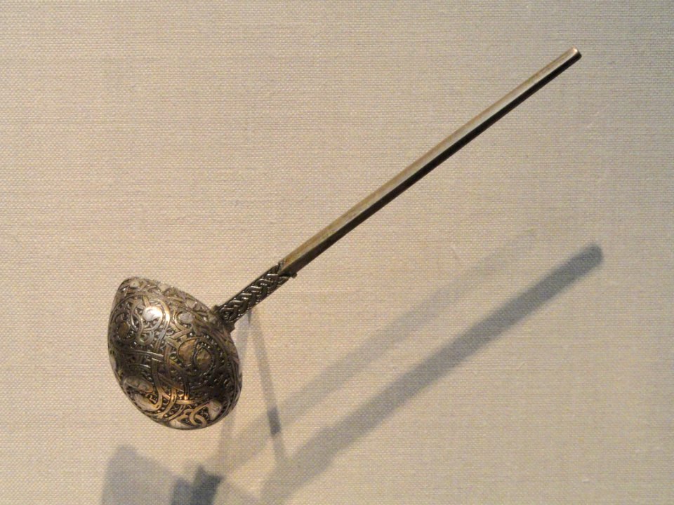 Ladle, Iran or Afghanistan, 12th-13th century AD, bronze inlaid with silver and black organic material - Freer Gallery of Art - DSC05285