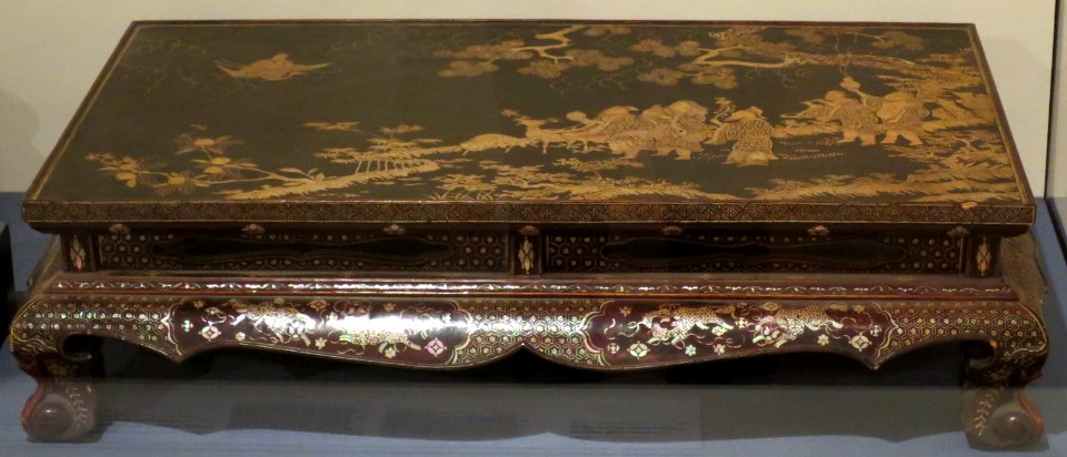 Lacquer table from Okinawa, 18th century, Honolulu Museum of Art 7122.1