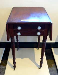 Lady's worktable, by Anthony Van Doorn (1792-1871), Brattleboro VT, 1836-1847, mahogany veneer, maple, white pine, other soft woods - Bennington Museum - Bennington, VT - DSC08824