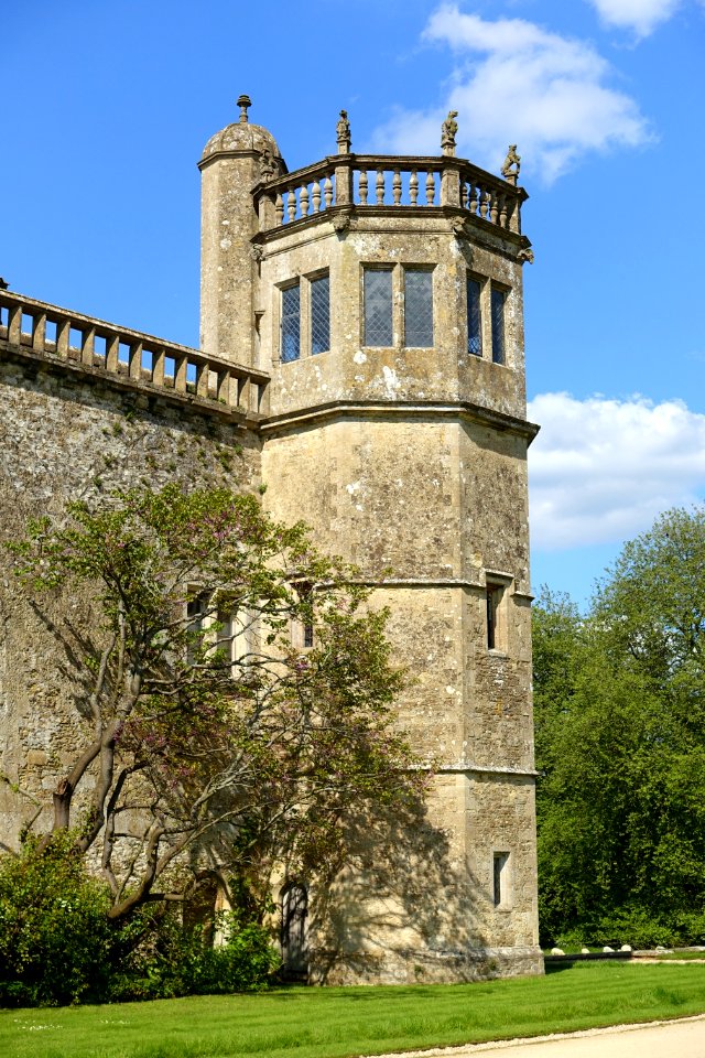 Lacock Abbey - Wiltshire, England - DSC00988