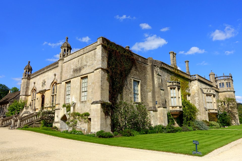 Lacock Abbey - Wiltshire, England - DSC00981