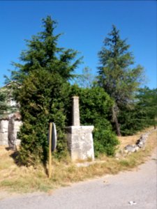 Labeaume - Support de croix