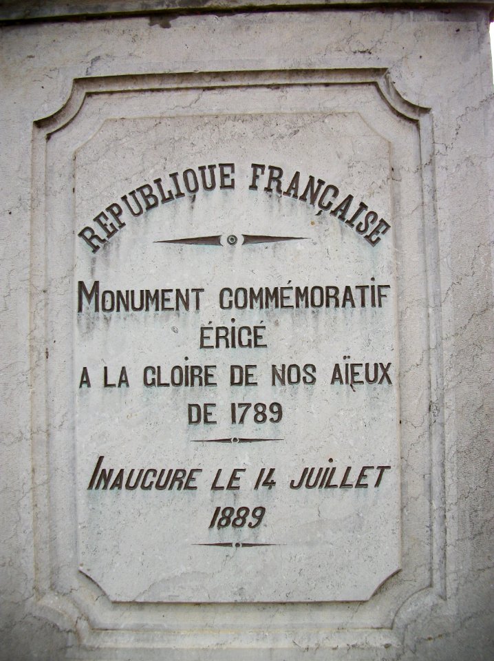Labarthe-Rivière Colonne de la République 05