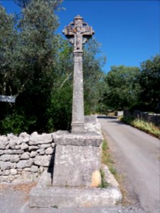 Labeaume - Calvaire au parking des dolmens photo