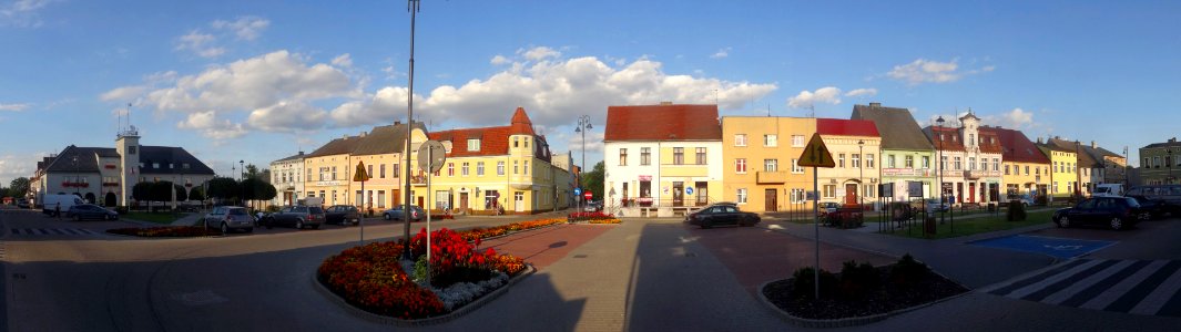 Labiszyn market square p1