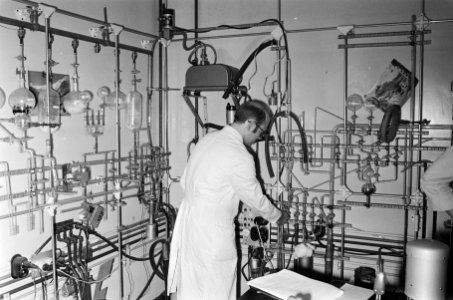 Laboratorium van professor Kistemaker in de Kruislaan, Bestanddeelnr 924-4901