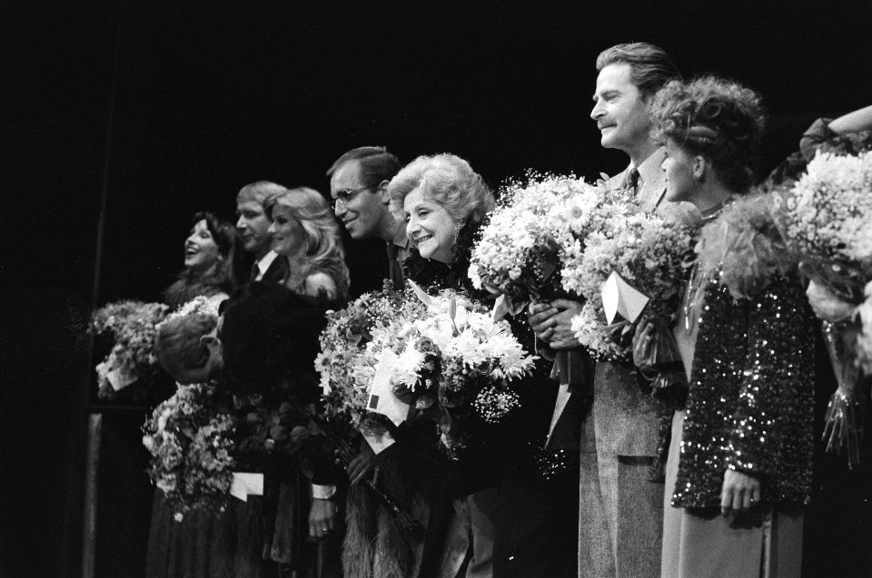 Laatste voorstelling (350e) Musical Madam (van Annie M. G. Schmidt ) in Nieuwe, Bestanddeelnr 932-2301
