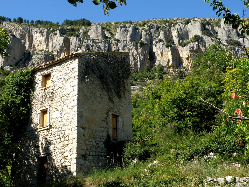 La Roche-sur-le-Buis Château 24