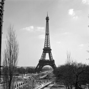La Tour Eiffel, Bestanddeelnr 254-0626 photo