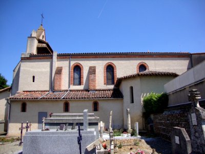 La Salvetat-Saint-Gilles (Haute-Garonne, Fr) église vue du cimetière