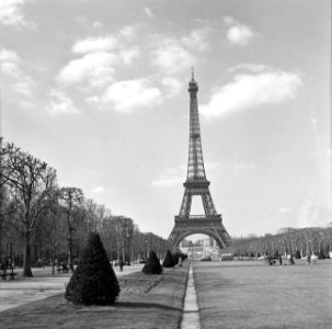La Tour Eiffel, Bestanddeelnr 254-0624 photo