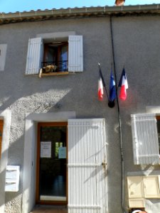 La Roche-sur-le-Buis Mairie 2 photo