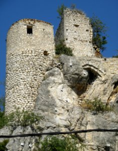 La Roche-sur-le-Buis Château 3