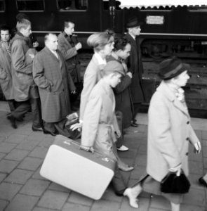 Laatste filmopnamen van Het Mes op het station Staatsspoor te Den Haag, Bestanddeelnr 911-6867