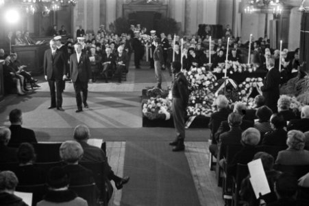 Laatste dienst voor geallieerde gevallenen in Westerkerk, Amsterdam, overzicht k, Bestanddeelnr 925-1118