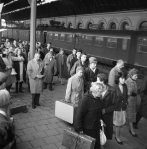 Laatste filmopnamen van Het Mes op het station Staatsspoor te Den Haag, Bestanddeelnr 911-6869