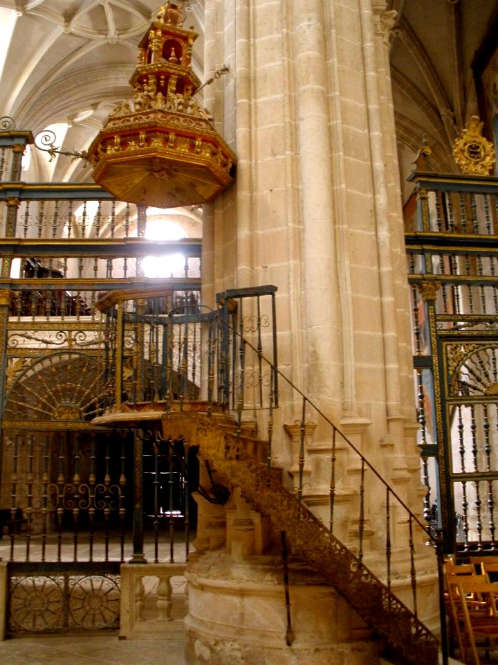La Vid - Monasterio de Santa María, iglesia 09