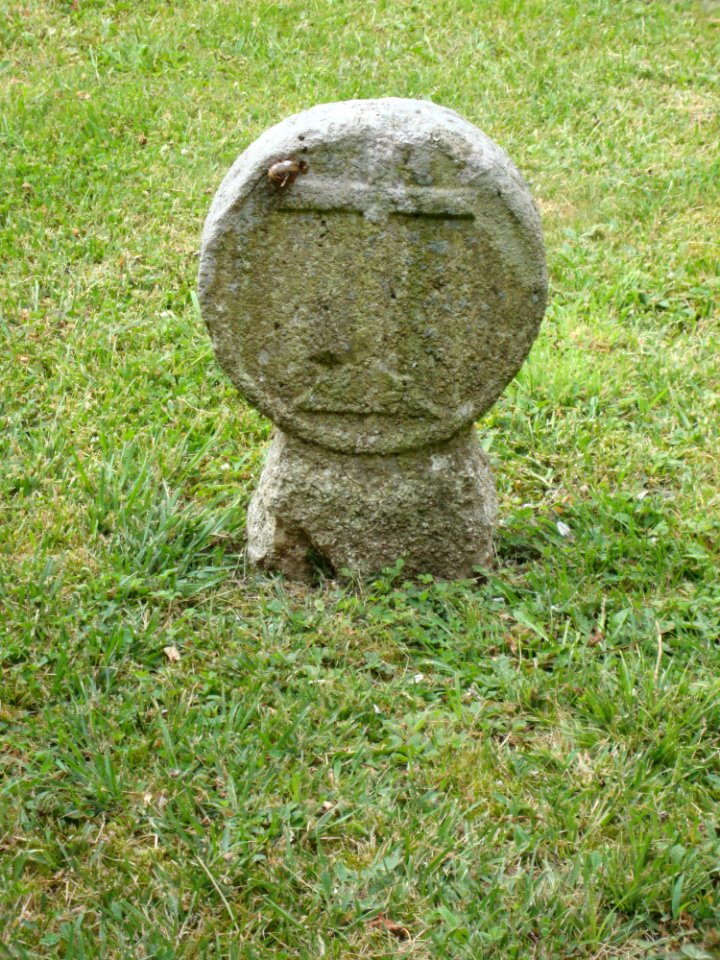 Lacommande (Pyr-Atl, Fr) stèle 1