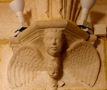 La Vid - Monasterio de Santa María, claustro 03