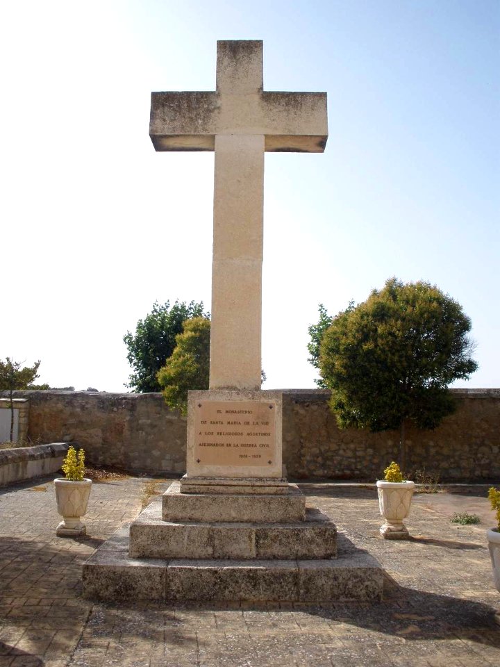 La Vid - Monasterio de Santa María, exterior 02