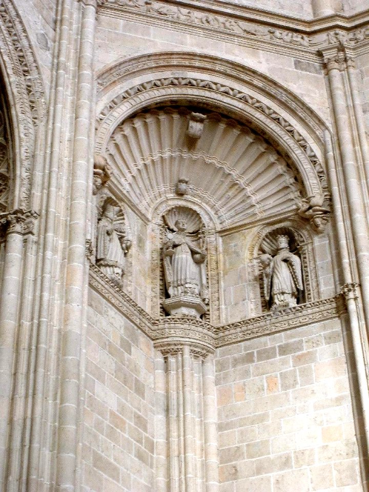 La Vid - Monasterio de Santa María, iglesia 20