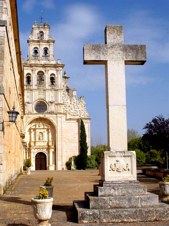La Vid - Monasterio de Santa María, exterior 04