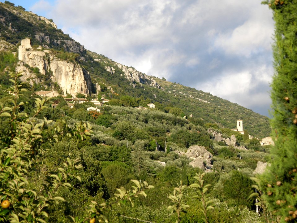 La Roche-sur-le-Buis Vue d'ensemble 3