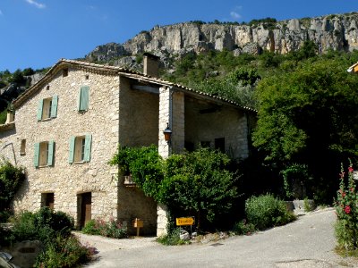 La Roche-sur-le-Buis Vieux bourg 18