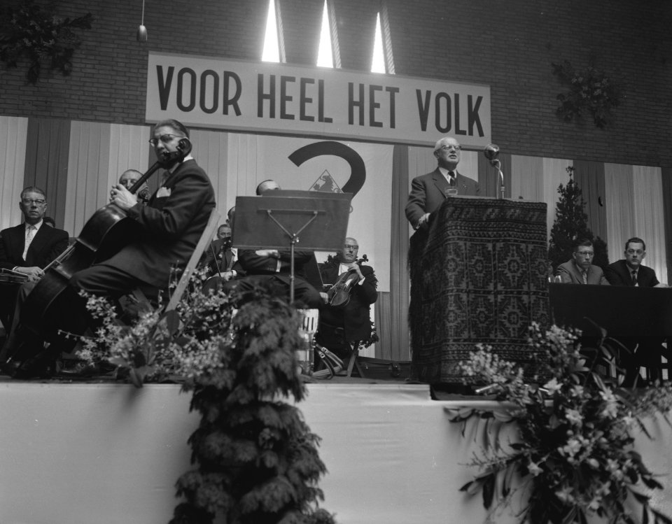 KVP Landdag in de veemarkthallen te Den Bosch Professor Romme, Bestanddeelnr 910-1991