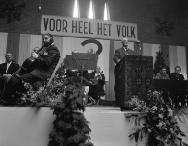 KVP Landdag in de veemarkthallen te Den Bosch Professor Romme, Bestanddeelnr 910-1991