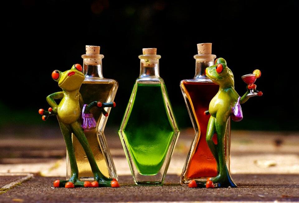 Bottles alcohol figures