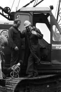 Kuypers stapt uit de heimachine, Bestanddeelnr 931-7476