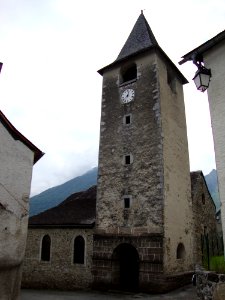 Lées (Lées-Athas, Pyr-Atl, Fr) tour de l'église