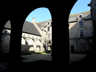 Léhon (22) Abbaye 1