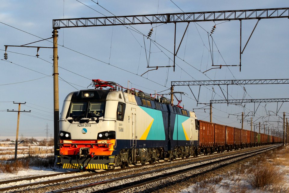 KZ8A-0019, Казахстан, Карагандинская область, перегон Жана Караганды - Майкудук (Trainpix 150932)