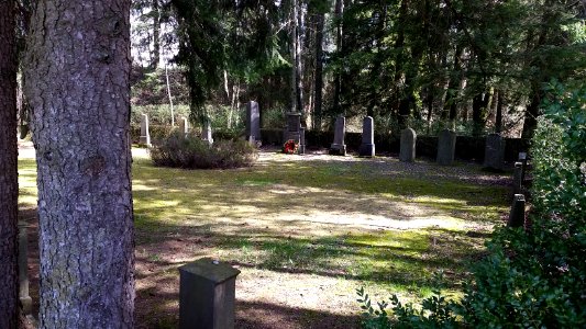 KZ-Friedhof Holzhausen 01