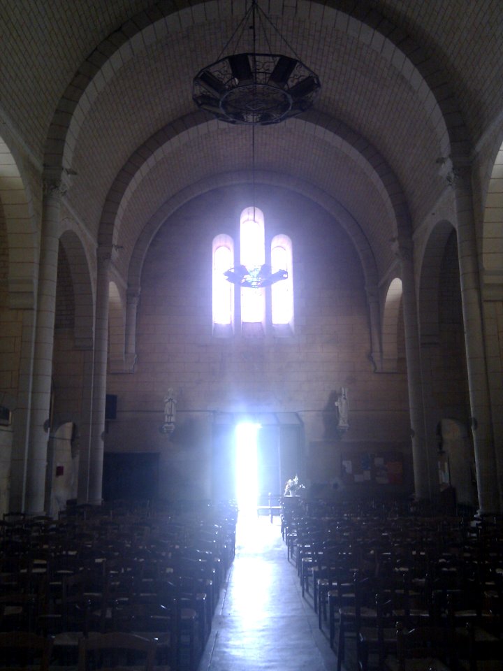 L'Isle-Jourdain - Église (vue intérieur nef 1)