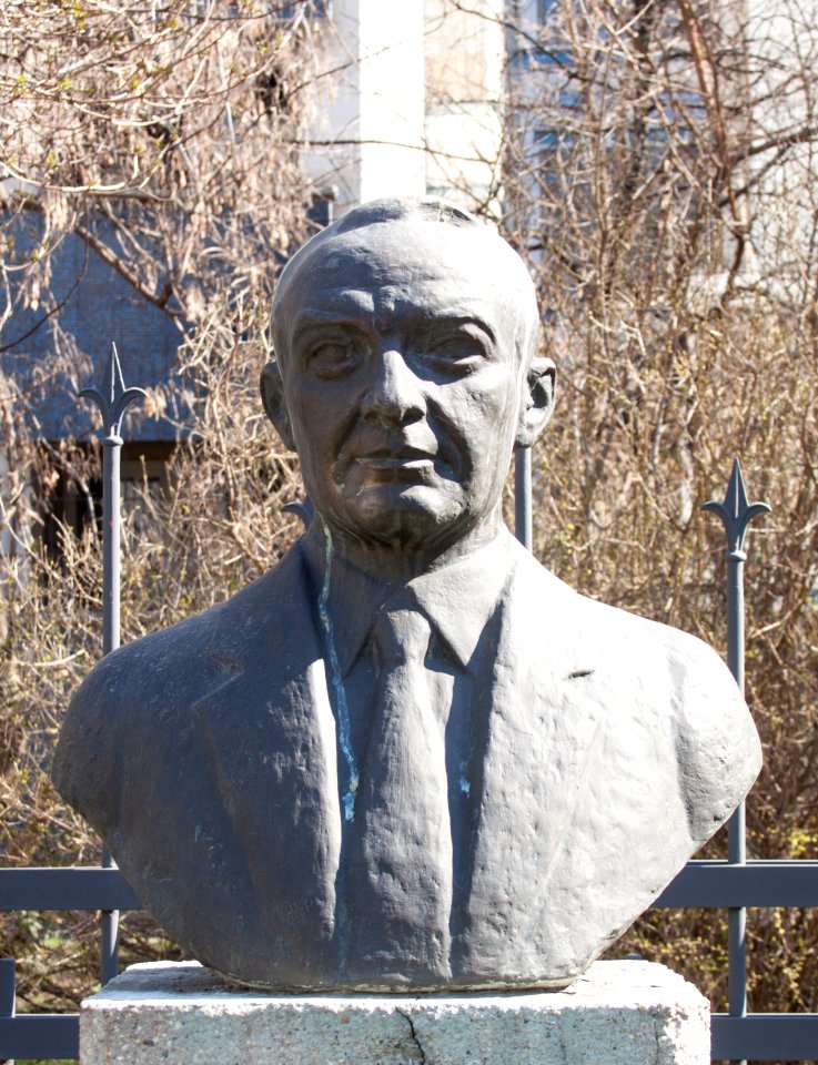 László Jakóby 1897-1957