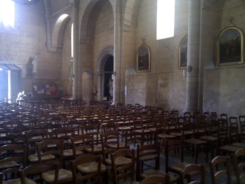 L'Isle-Jourdain - Église (vue intérieur nef 2)