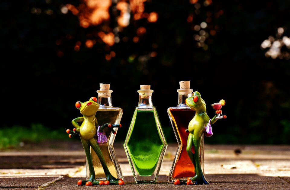 Bottles alcohol figures