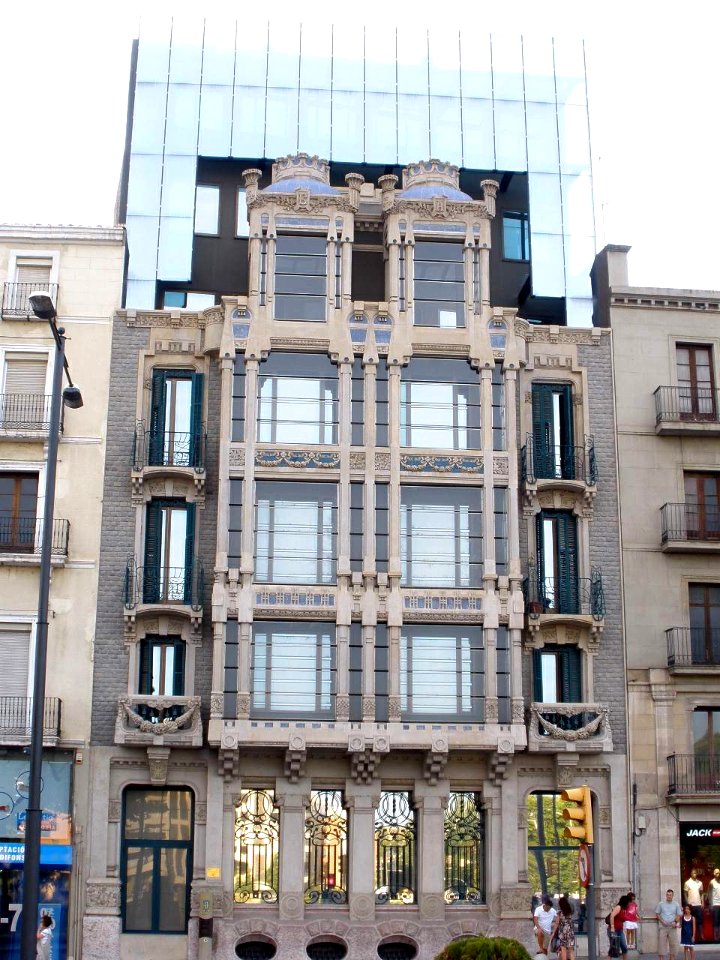 Lérida - Edificio Pal-les