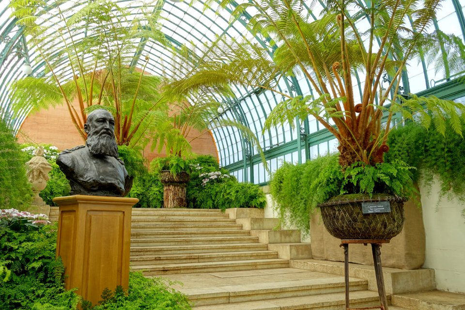 Léopold II by Thomas Vinçotte - Laeken Royal Greenhouses - Royal Castle of Laeken - Brussels, Belgium - DSC07379