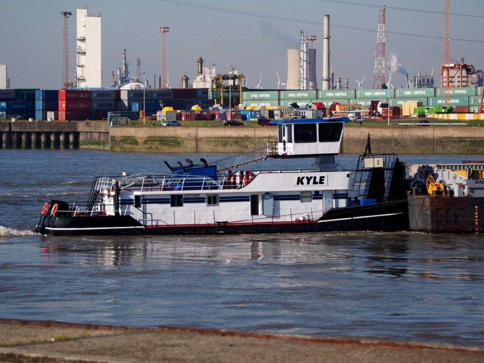 Kyle (tugboat, 1968), ENI 02319087, Port of Antwerp