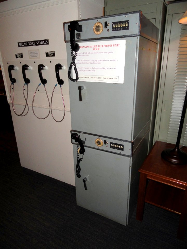 KY-3 Wideband Secure Telephone Unit, 1965-1967 - National Cryptologic Museum - DSC08041