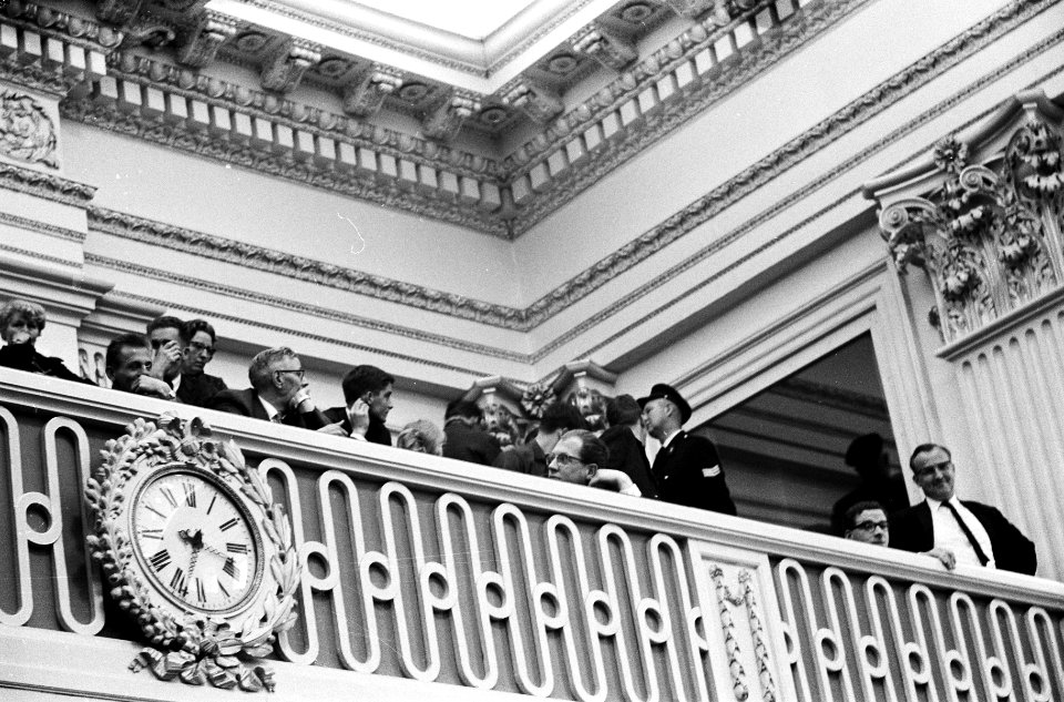 Kwestie legering Duitse militairen in Budel in Tweede Kamer , De politie ontruim, Bestanddeelnr 915-0248