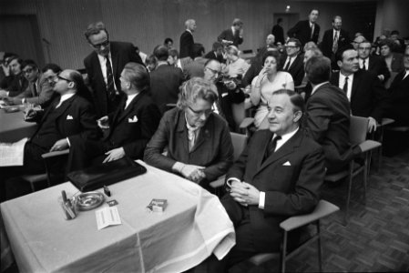 KVP-Partijraad bijeen in Congresgebouw Den Haag om te praten over o.a. het verki, Bestanddeelnr 923-9903