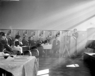 KVP-landdag te Utrecht, mr van Doom en Vos, Bestanddeelnr 913-5576