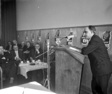 KVP-landdag te Utrecht, mr van Doom en Vos, Bestanddeelnr 913-5581